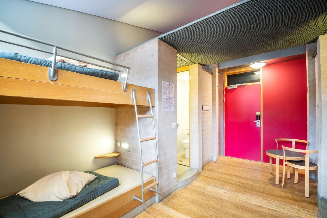 Auberge De Jeunesse De มงส์ ภายนอก รูปภาพ